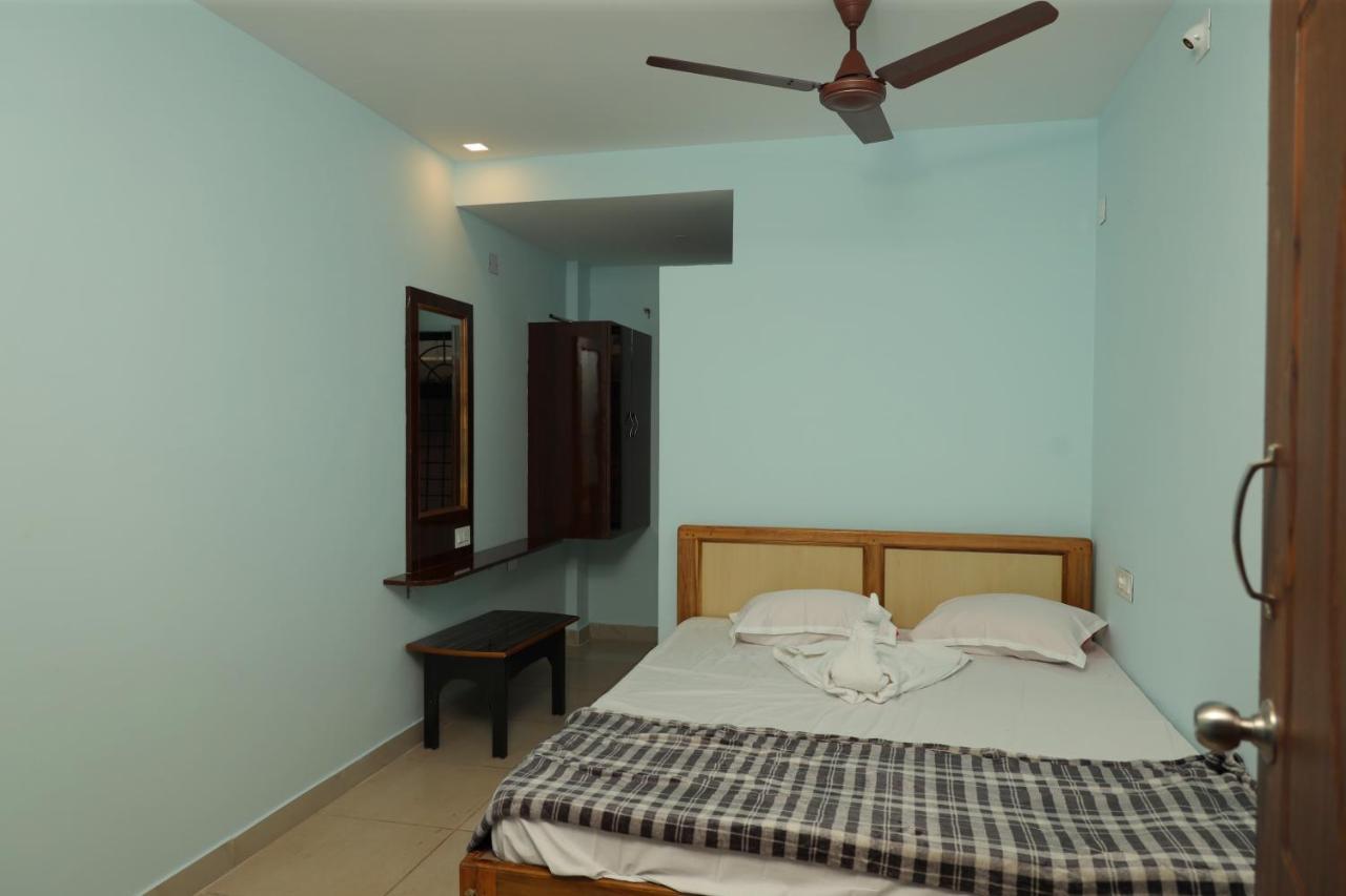 Shree Manjushree Residency Hotel Udupi Bagian luar foto