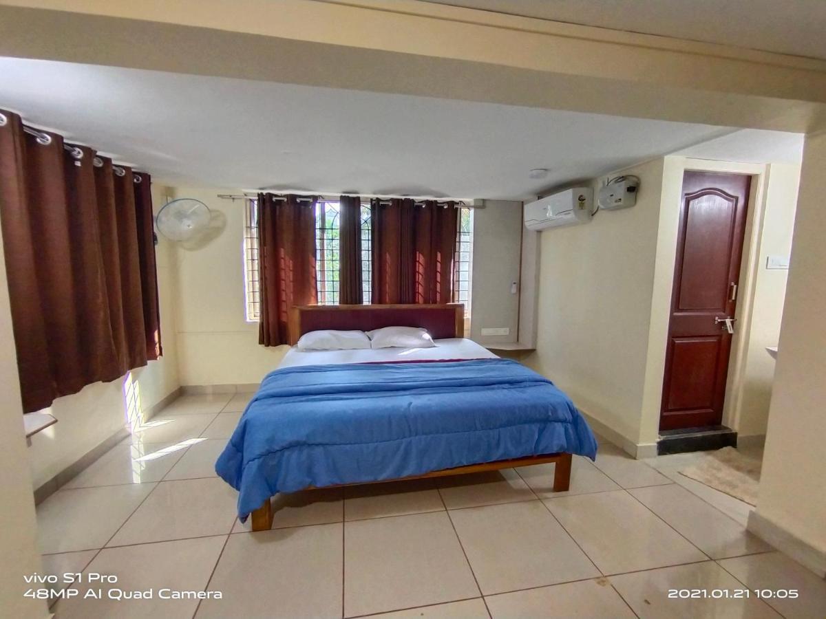 Shree Manjushree Residency Hotel Udupi Bagian luar foto