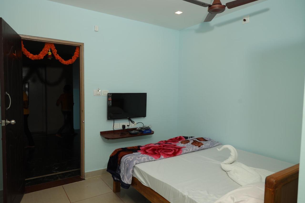 Shree Manjushree Residency Hotel Udupi Bagian luar foto