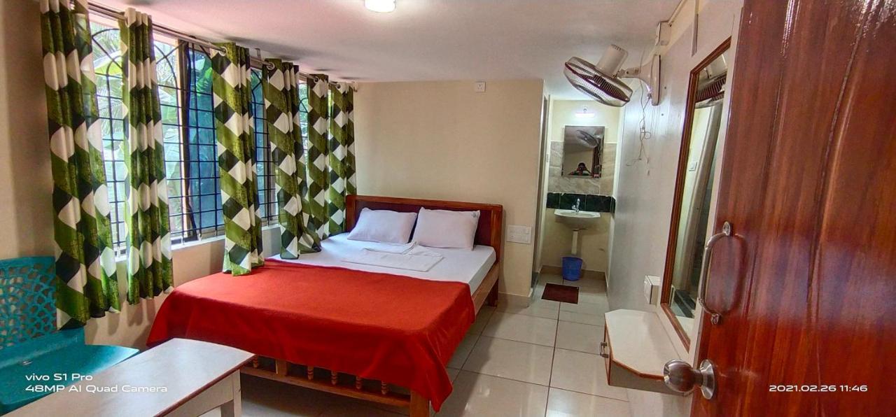 Shree Manjushree Residency Hotel Udupi Bagian luar foto