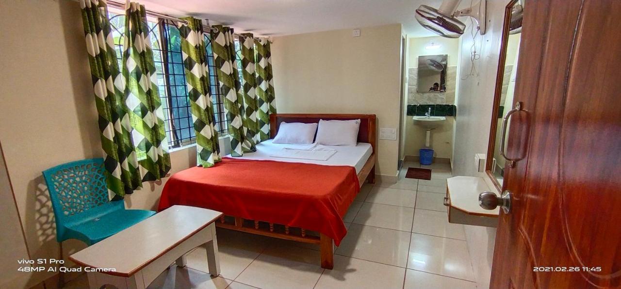 Shree Manjushree Residency Hotel Udupi Bagian luar foto