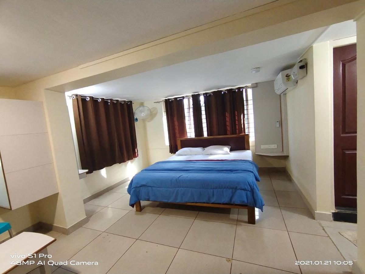 Shree Manjushree Residency Hotel Udupi Bagian luar foto